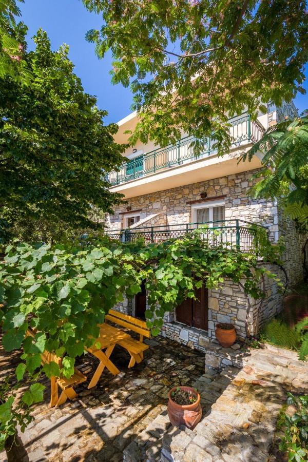 Petra Mare Apartments Aliki  Exterior photo